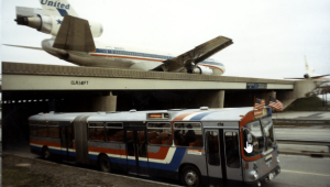 articulated airport style bendy bus